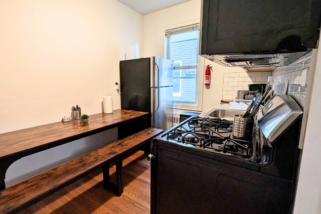 Photo - 108 Gotthart St