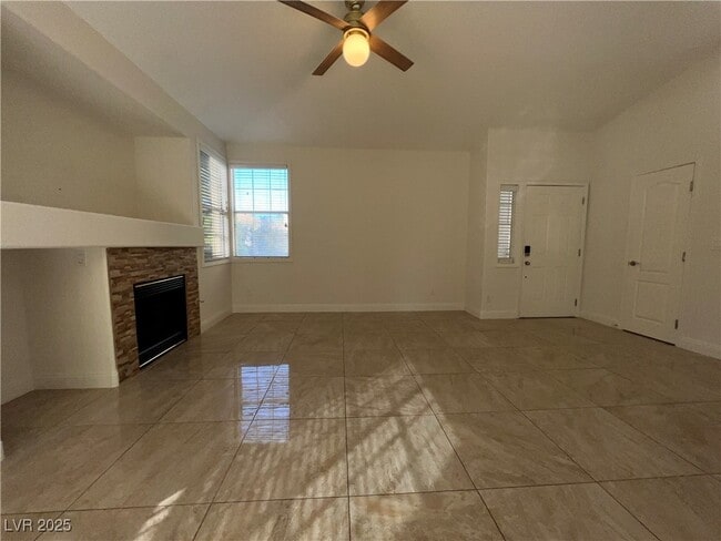 Building Photo - 1705 King James St Unit 203