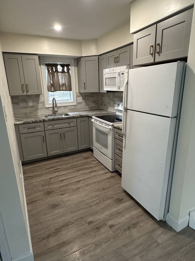 Photo - 1031 Lawnton Ter Unit 1031 Lawnton Terrace AptA