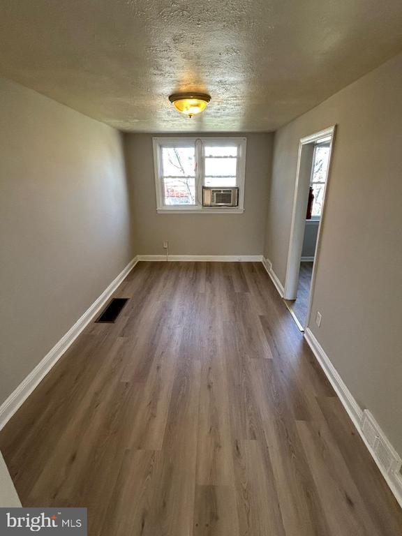 Photo - 330 W 21st St