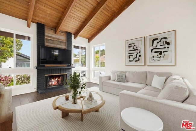 Photo - 1329 Avenida de Cortez