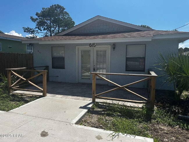 Building Photo - 615 Gardenia St Rental