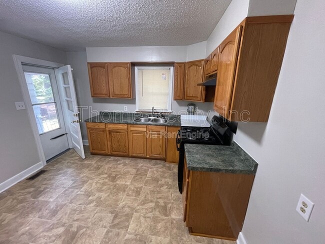 Photo - 1809 Bedford Rd