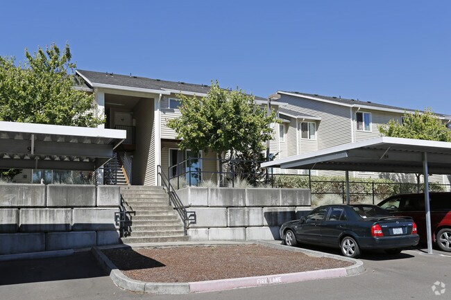 Deer Creek Crossing - Deer Creek Crossing Apartments