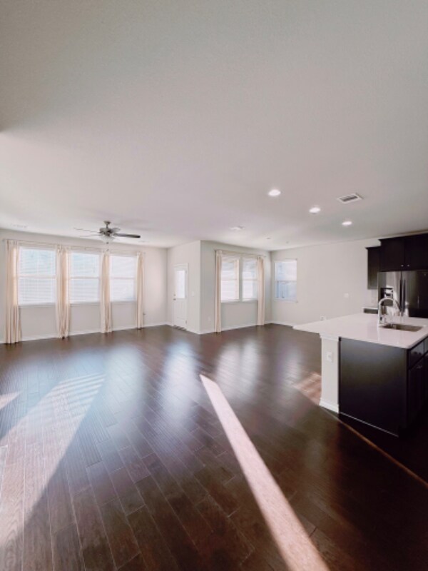 Photo - 7517 Saginaw Dr