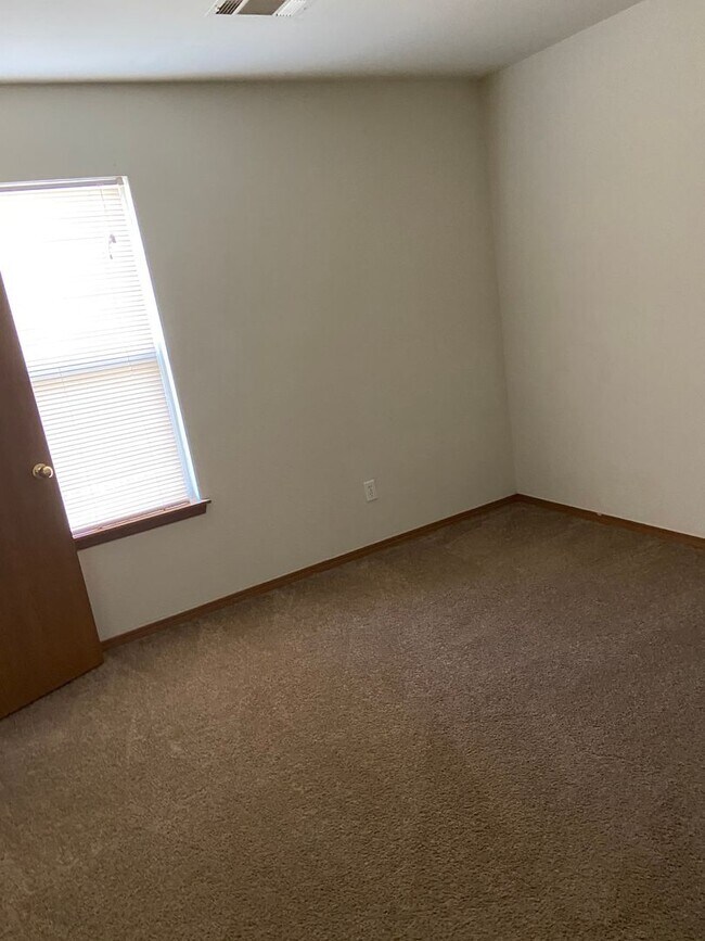 Photo - 305-307 E. Asher Ct. Unit 305 E. Asher Ct.