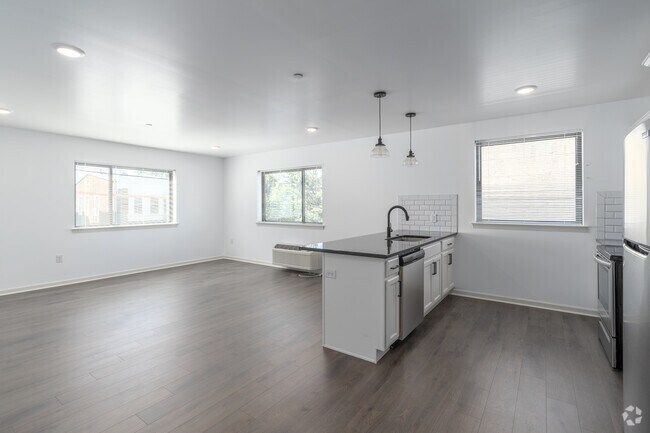 2BR, 2BA - 985SF Kitchen