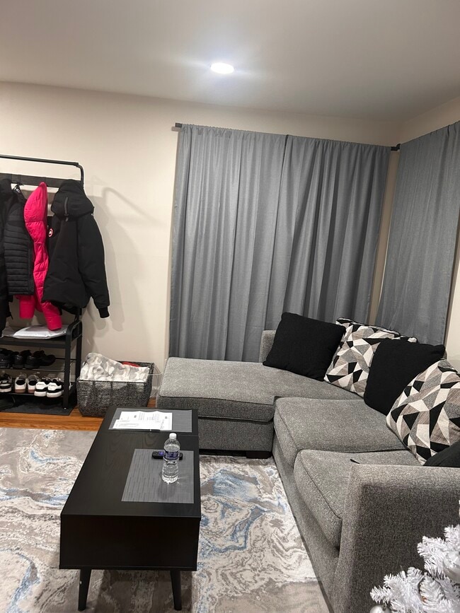 Building Photo - 1720 Browning St