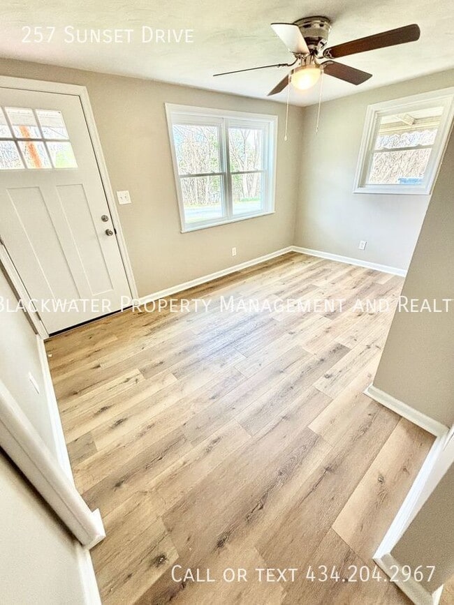 Photo - 257 Sunset Dr