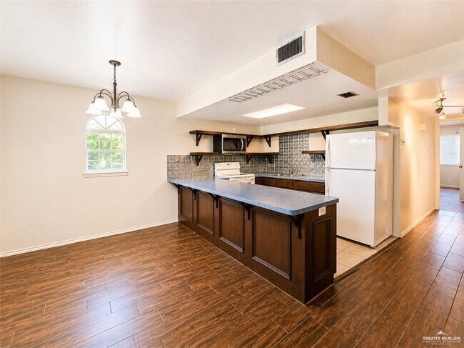 15 Highland Park Ave