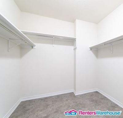 3901 Legend Hill