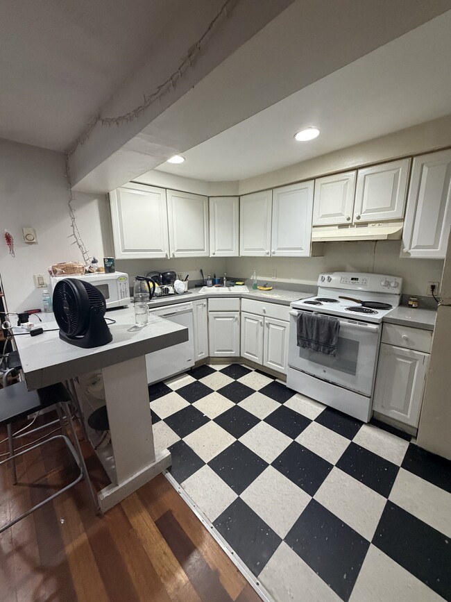Photo - 667 Massachusetts Ave Unit B2