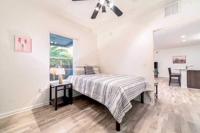 The Seasons Apartments Tucson