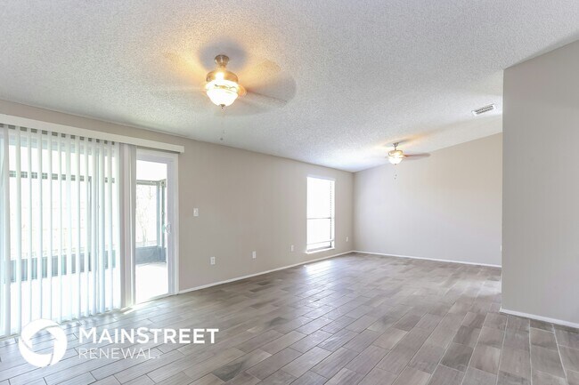 Photo - 1209 Hawley Ct