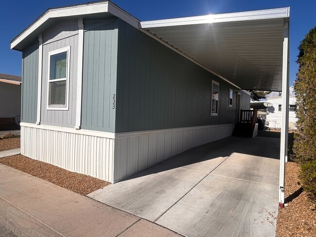 Photo - 2627 S Lamb Blvd