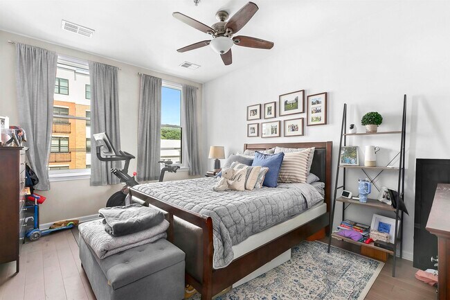 Photo - 1100 Adams St Unit 412