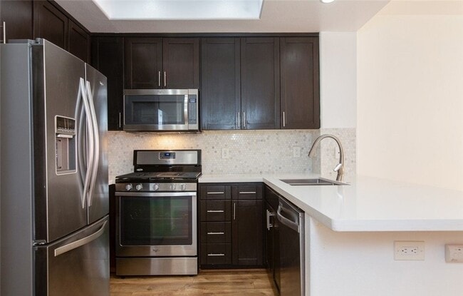 4060 Glencoe Ave Unit 302,