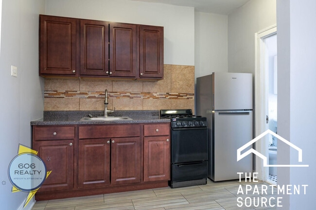 Photo - 6930 N Greenview Ave Condo Unit 310