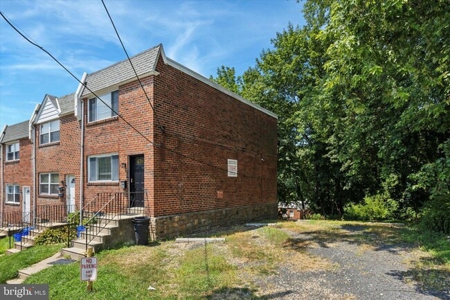 348 Ripka St
