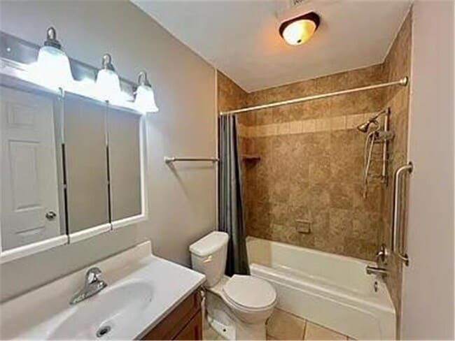 Photo - 1505 Ward Ave. Unit #6