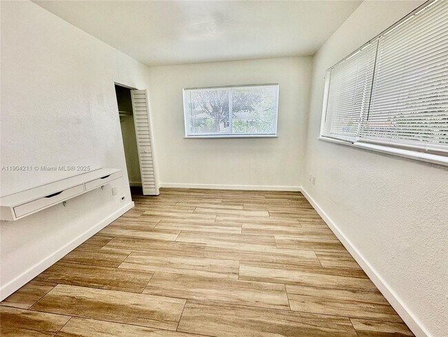 Photo - 60 NW 42nd St Unit 0