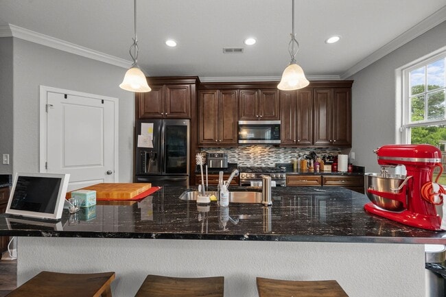 Photo - Spacious 6-Bedroom Home with Private Backyard in Norfolk