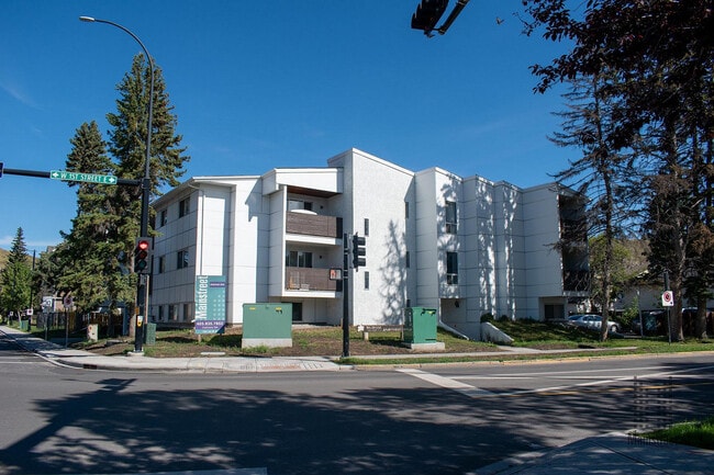 Building Photo - Cochrane 104