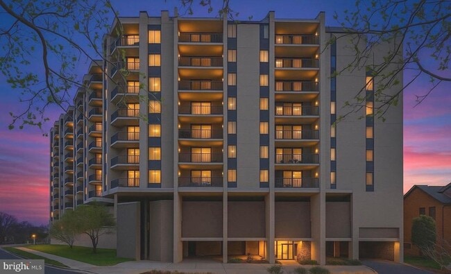 Photo - 4242 East-West Hwy Unit 605