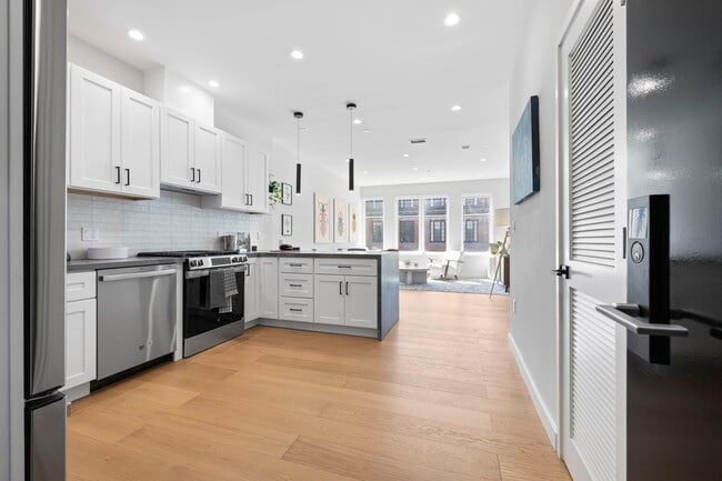 Photo - 693 Sutter St Unit 4