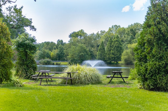 Bell Lake Apartments