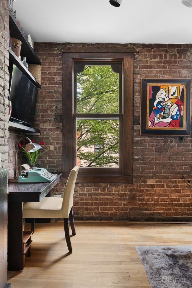 Photo - 138 W 10th St Unit 3FW