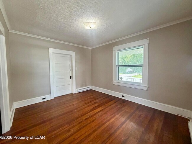 Photo - 715 Alder St Unit 1