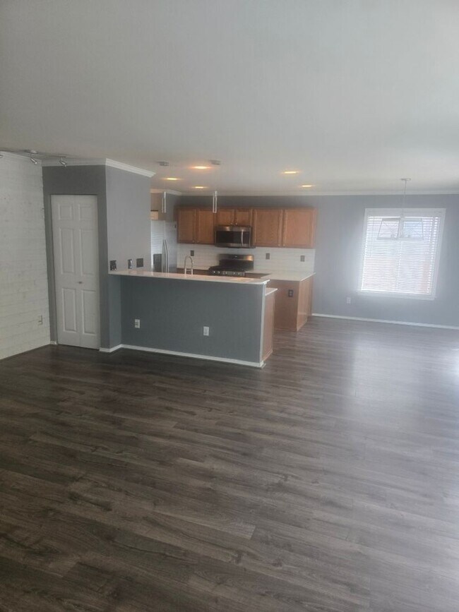Photo - 3bd/2.5ba Maple Valley Home