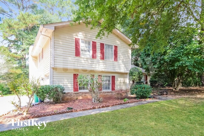600 River Oak Loop