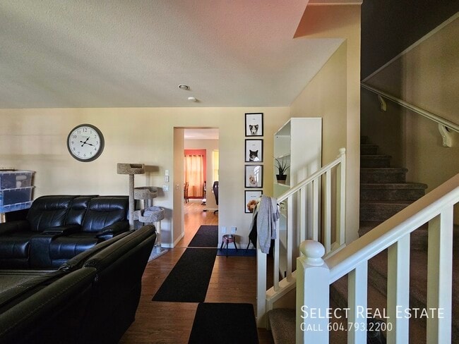 Photo - 36220 Shadbolt Ave