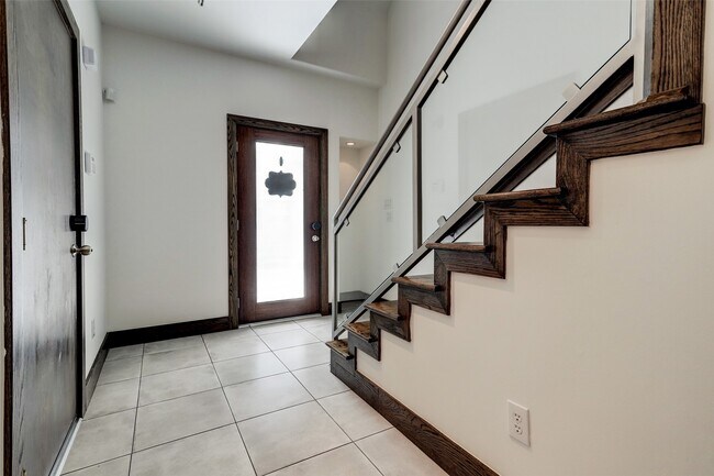 Photo - 1820 Prospect St