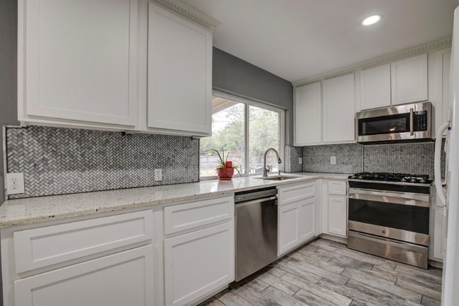 Photo - 1414 Ridgecrest Dr