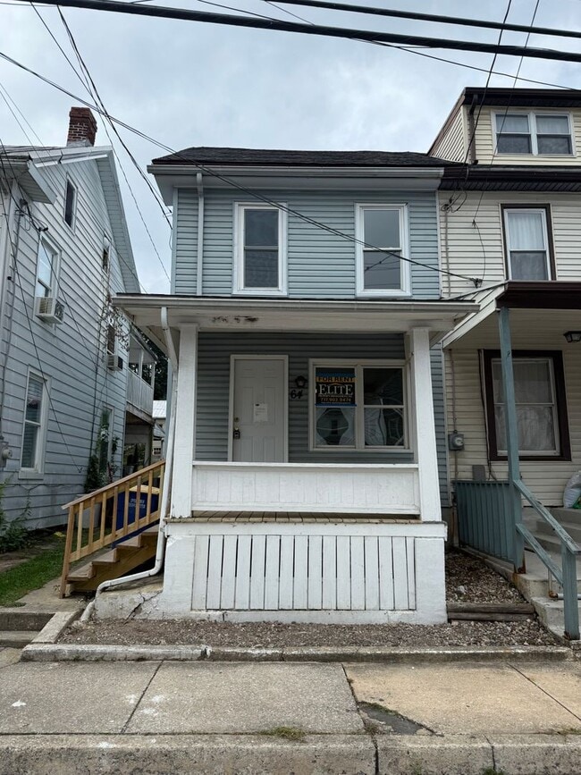 Photo - 64 S Front St