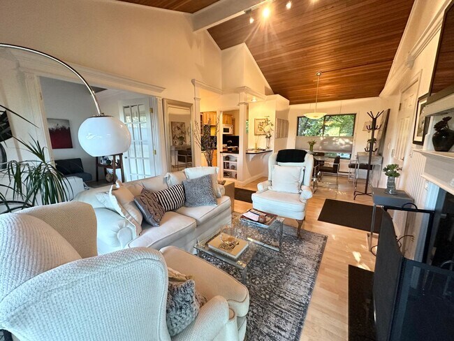 2 Bedroom Sylvan Heights Furnished Condo! - 2 Bedroom Sylvan Heights Furnished Condo!