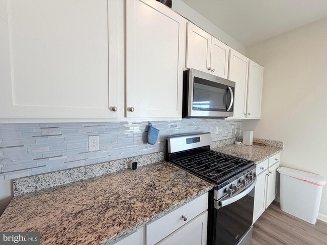 Photo - 1239 Pimpernell Path