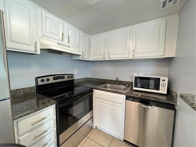 Photo - 2535 N Alafaya Trail Unit 65