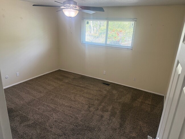 Photo - 5936 S 2550 W