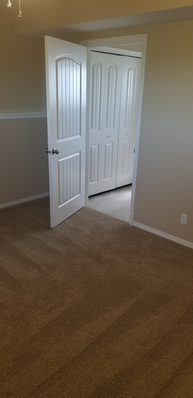 3839 W Prairie Ave Unit 2 bed 2 bath Apartment Hayden w/storage