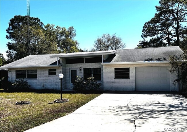 Building Photo - 1134 SE 3rd St