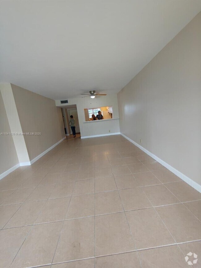 Building Photo - 1811 Sabal Palm Dr Unit 206 Rental