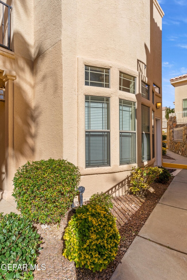 Photo - 5939 Bandolero Dr Unidad F