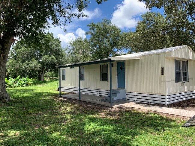 Building Photo - 4863 NW 27th St