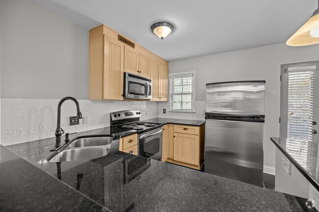 Building Photo - 4915 Park Rd Rental