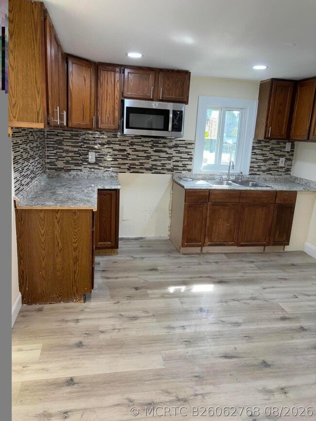 Photo - 1717 Linwood Ave