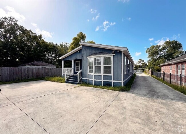 Building Photo - 9507 Klondike St Rental